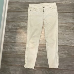 Loft size 4 skinny ankle white jean